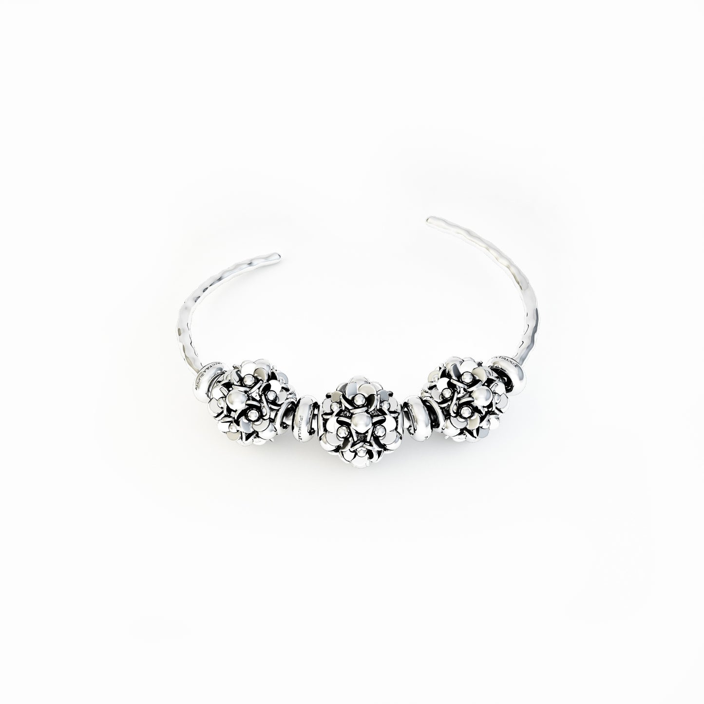 Bracciale Rigido Corolla edizione charm trio